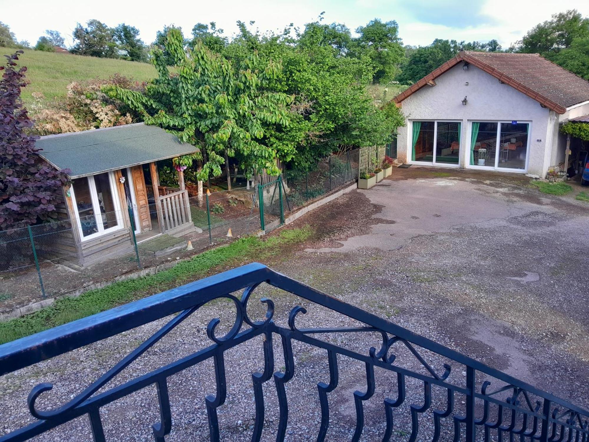 Chambres D Hotes Au P'Tit Bonheur Campagnard Jarnosse Exteriör bild